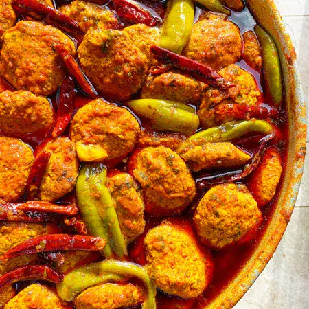 קציצות דגים ביתיות ברוטב עגבניות פיקנטי