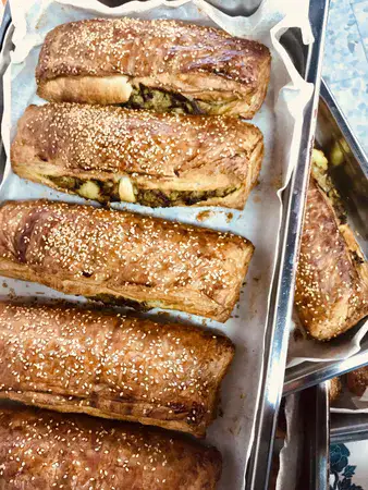 מאפה בורקס בשר מפורק ופירה תפו"א