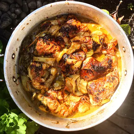 תבשיל עוף אדום