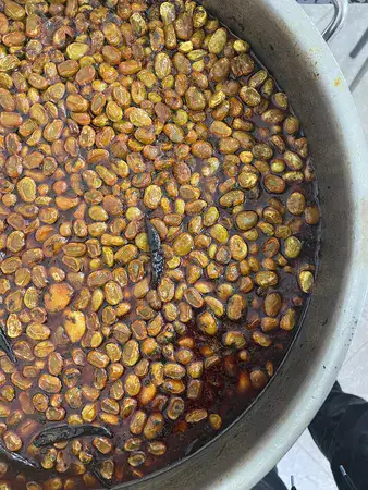 פולים ירוקים בתבשיל פיקנטי